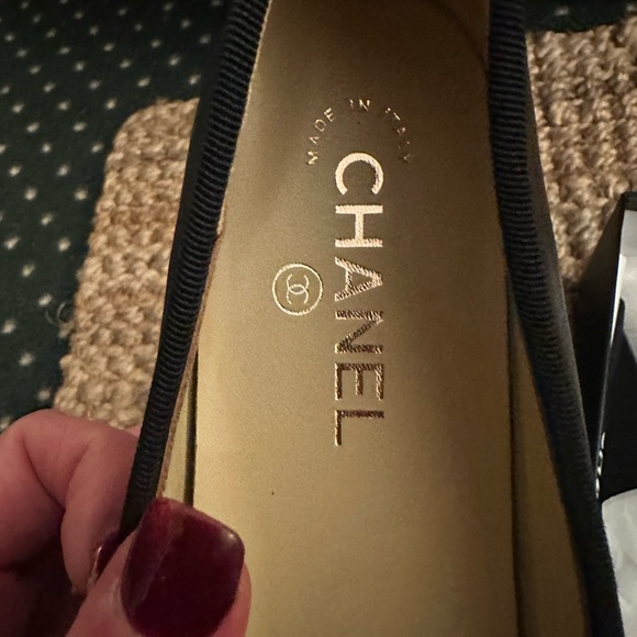 Beautiful black Chanel flats size 41 - Picture 2 of 9